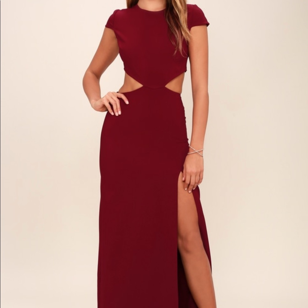 CONVERSATION PIECE WINE RED BLACKLESS MAXI DRESSES